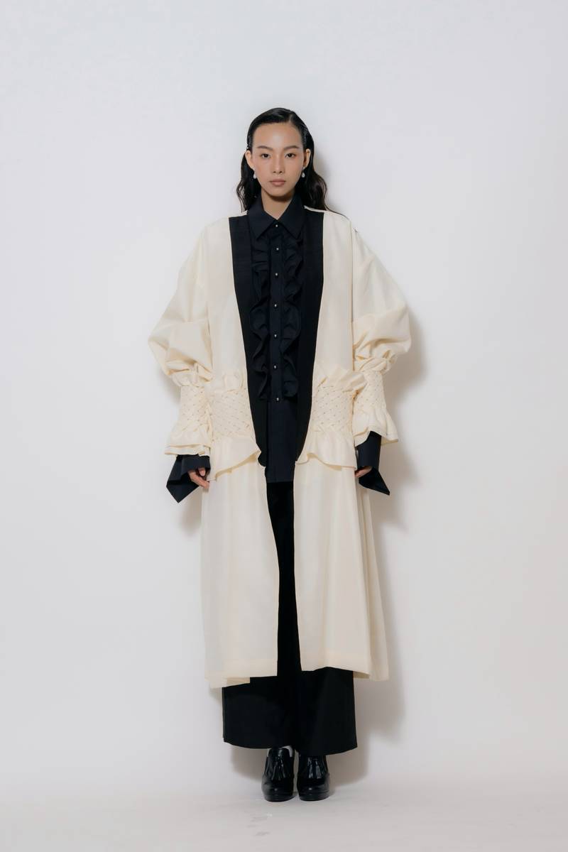 Cream Open Smocked Long Jacket