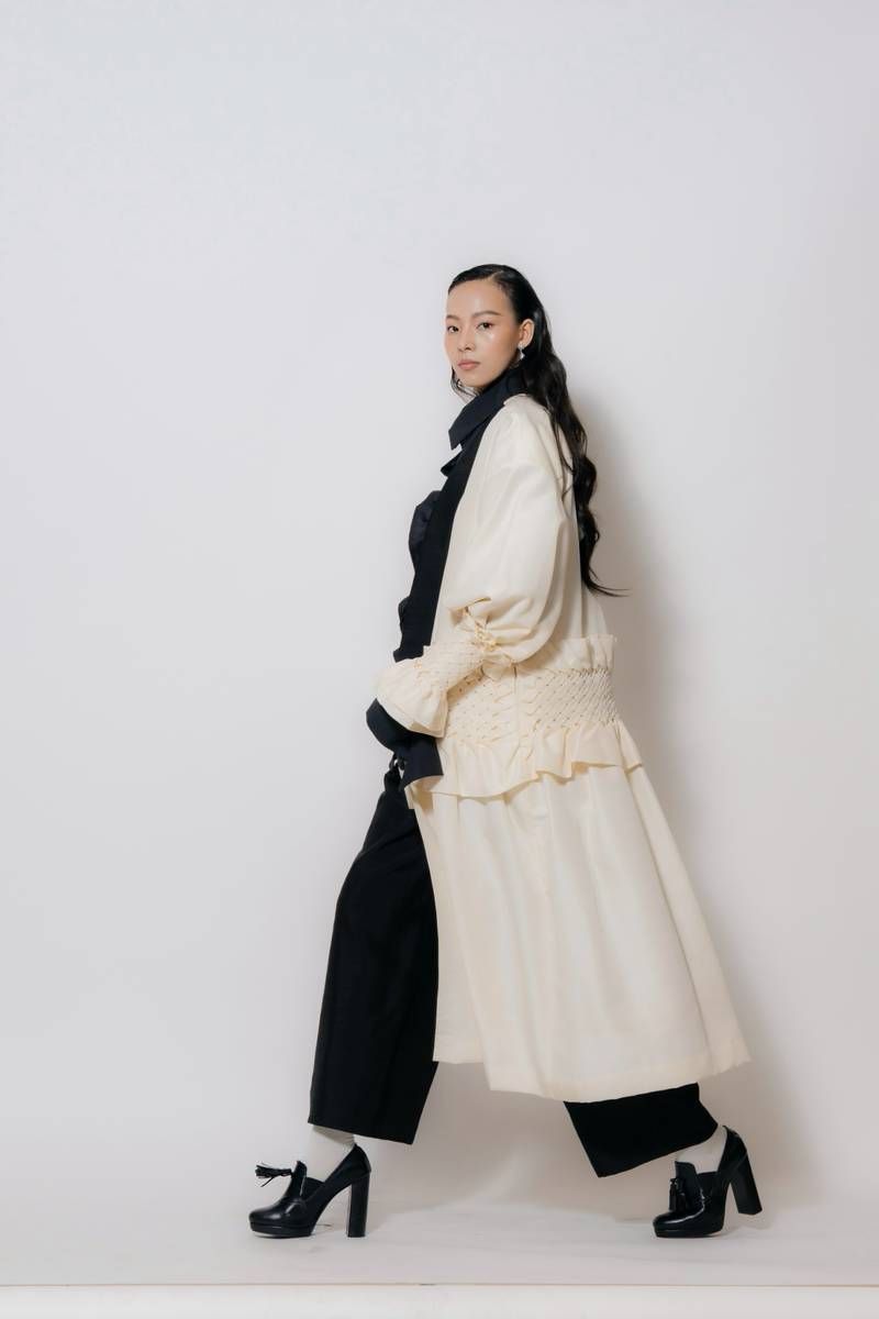 Cream Open Smocked Long Jacket