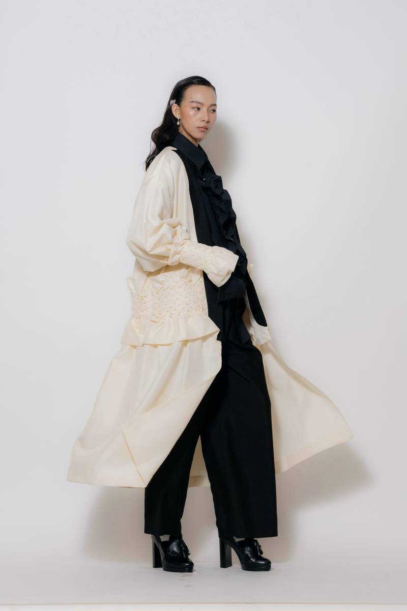 Cream Open Smocked Long Jacket