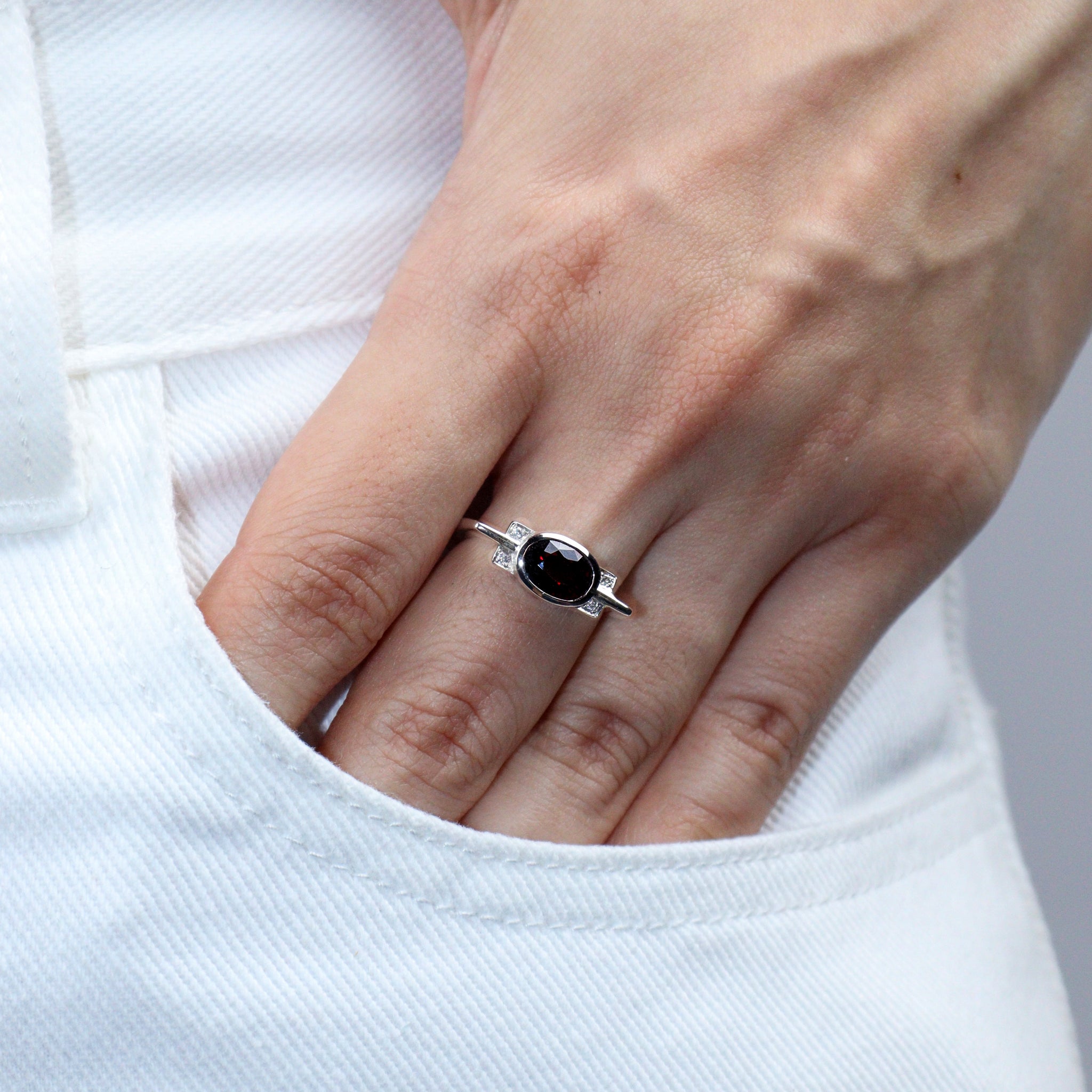 Gagnet Silver Ring