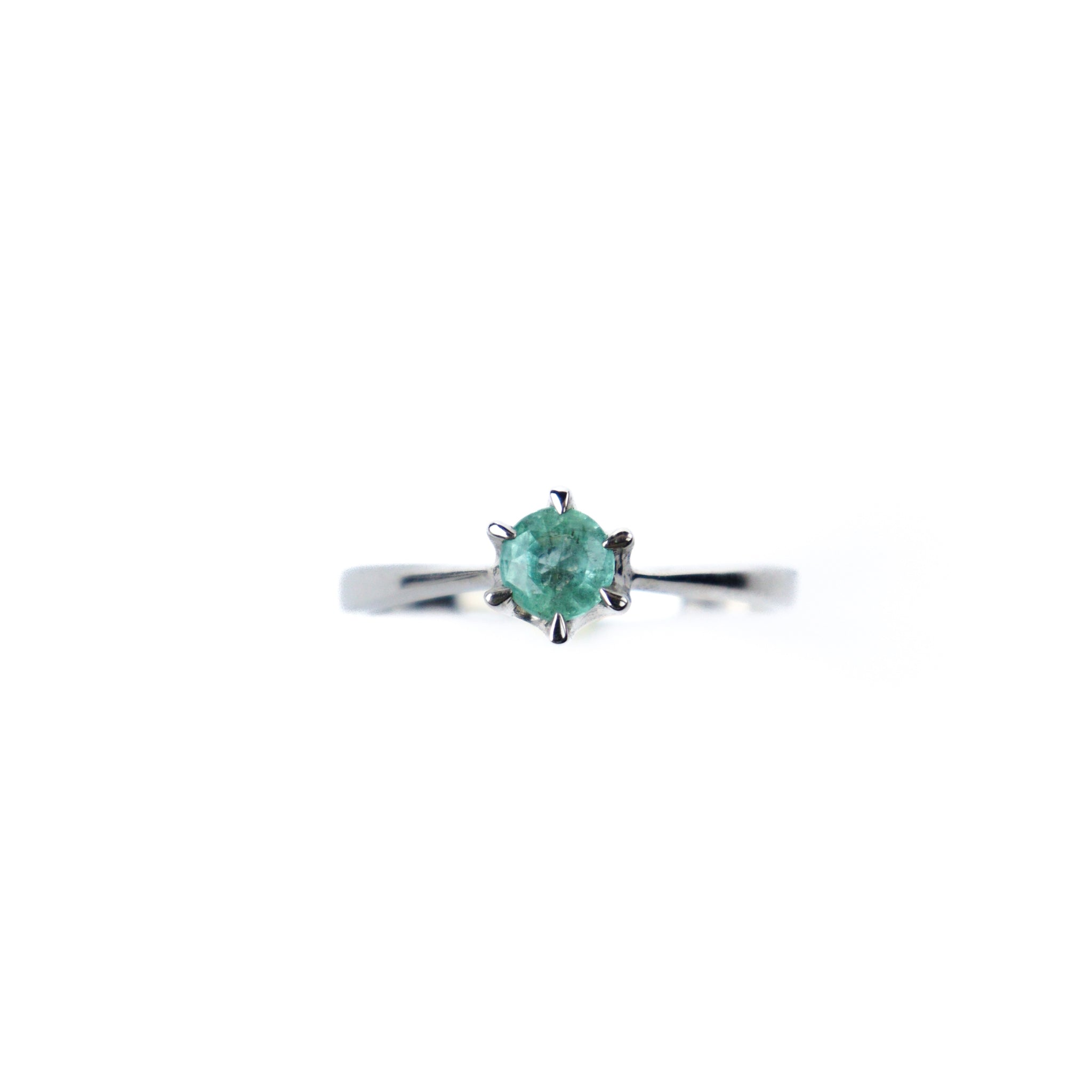 Emerald silver ring