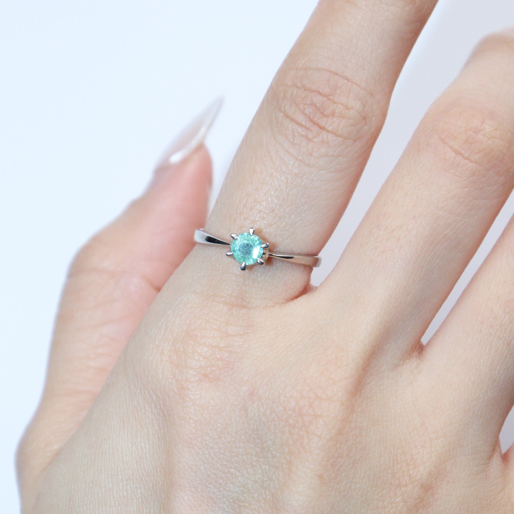 Emerald silver ring