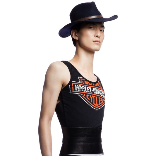 Graphic Print Piercing Tank
