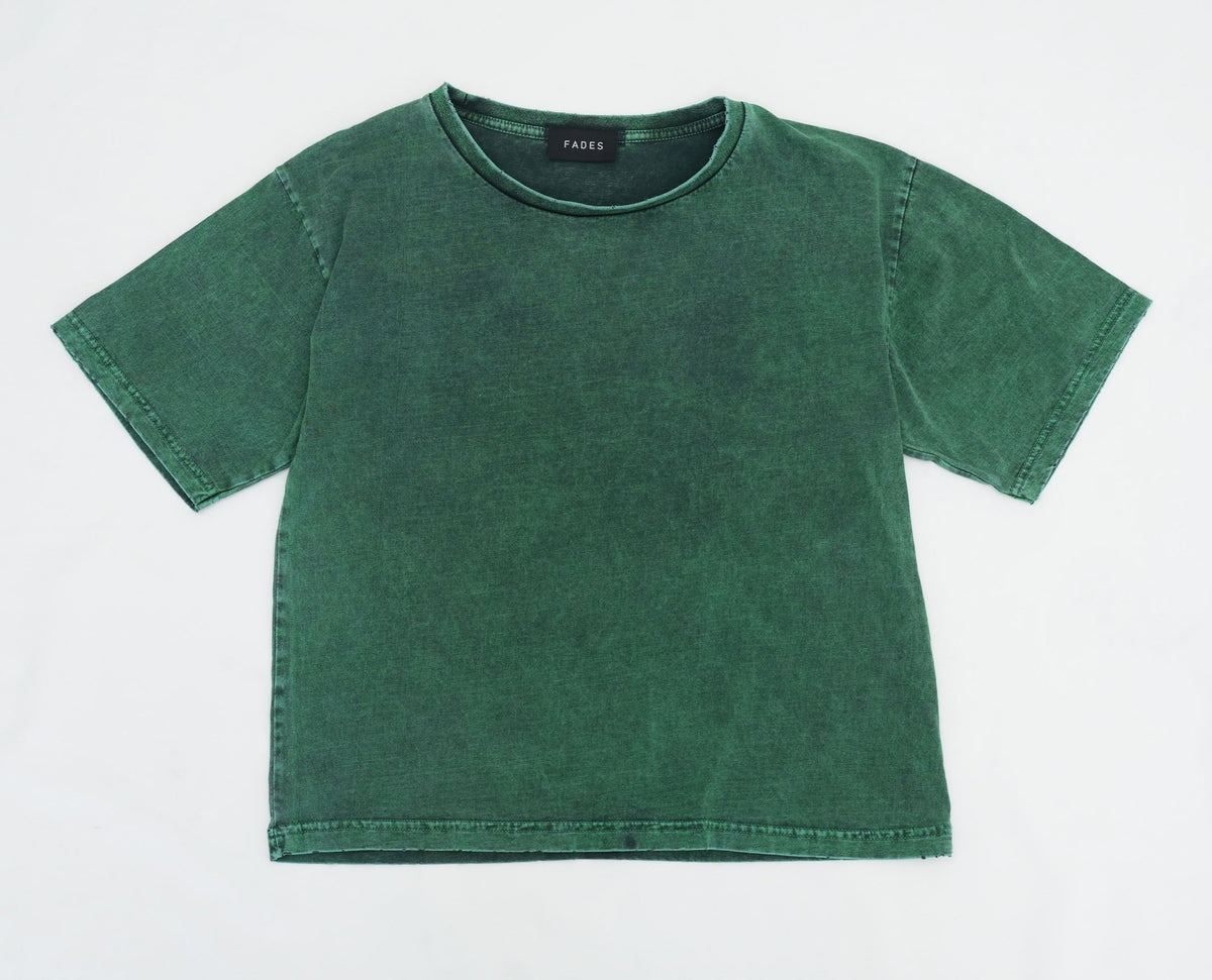 FADES-Medium top crop green
